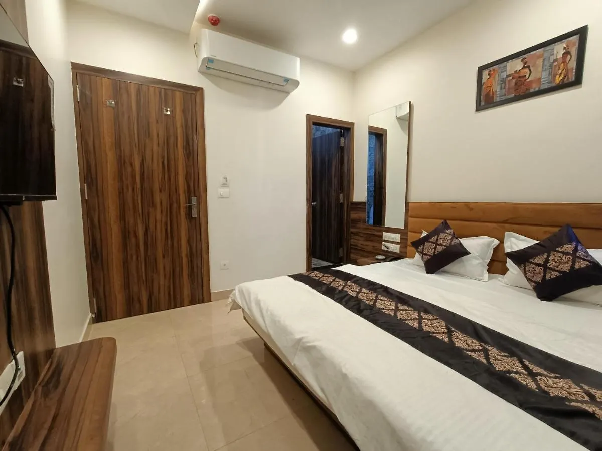 Hotel Vrinda Inn